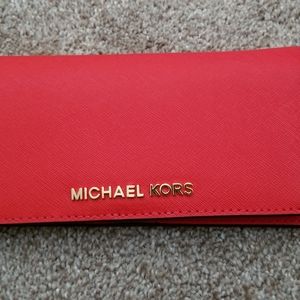 Michael Kors jet set wallet